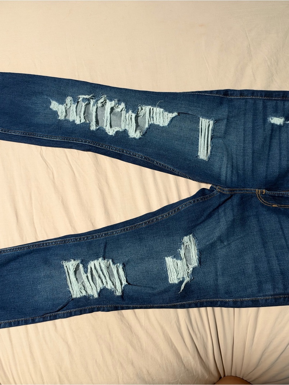Hollister Distressed Skinny Jeans in Dark Blue